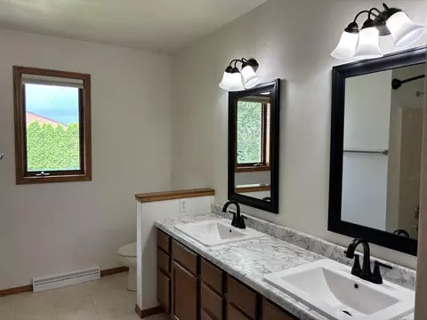 1703 E Orchard Blossom Dr, Appleton, WI 54915 photo 5