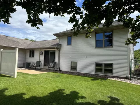 1703 E Orchard Blossom Dr, Appleton, WI 54915 photo 15
