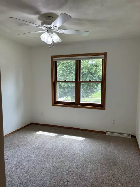 1703 E Orchard Blossom Dr, Appleton, WI 54915 photo 8