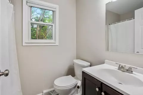 Bath - 806 W 4th St, Appleton, WI 54914 photo 1 of 2