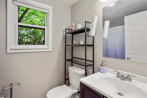 Bath - 806 W 4th St, Appleton, WI 54914 photo 2 of 2