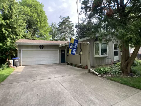 Exterior - 811 Oak St, Shawano, WI 54166 photo 1 of 7