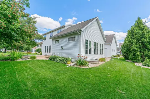 Exterior - 4211 N Windcross Dr, Appleton, WI 54913 photo 7 of 15