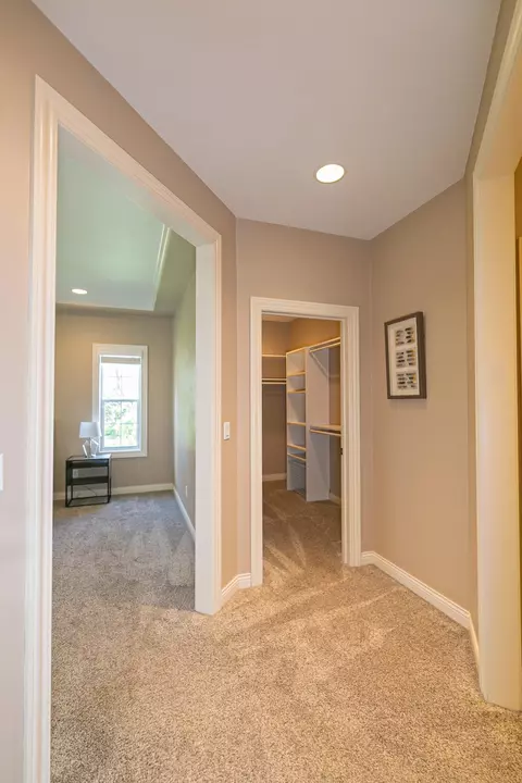 Entry Way - 4211 N Windcross Dr, Appleton, WI 54913 photo 4 of 6