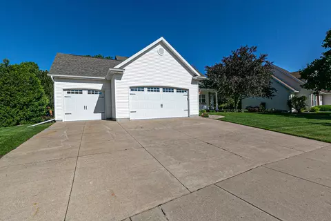 Exterior - 4211 N Windcross Dr, Appleton, WI 54913 photo 15 of 15