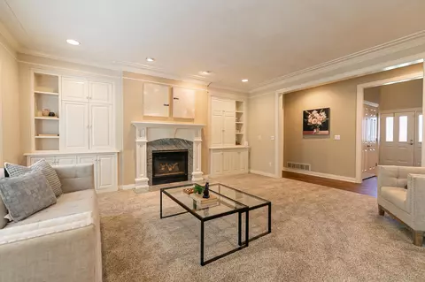 Living - 4211 N Windcross Dr, Appleton, WI 54913 photo 2 of 10