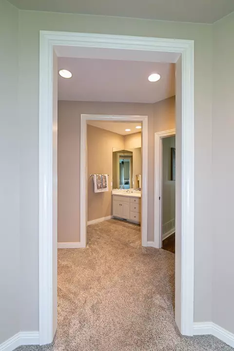 Entry Way - 4211 N Windcross Dr, Appleton, WI 54913 photo 3 of 6