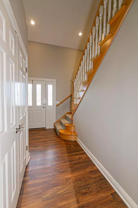 Entry Way - 4211 N Windcross Dr, Appleton, WI 54913 photo 2 of 6