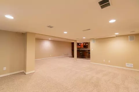 Living - 4211 N Windcross Dr, Appleton, WI 54913 photo 9 of 10