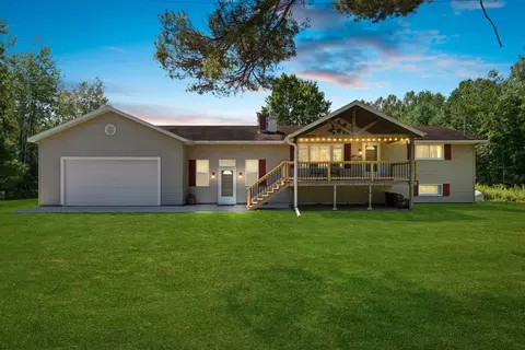 12181 N Branch Rd, Suring, WI 54174