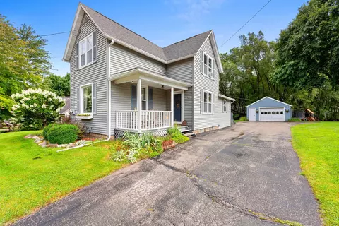 621 Buchanan Rd, Kaukauna, WI 54130
