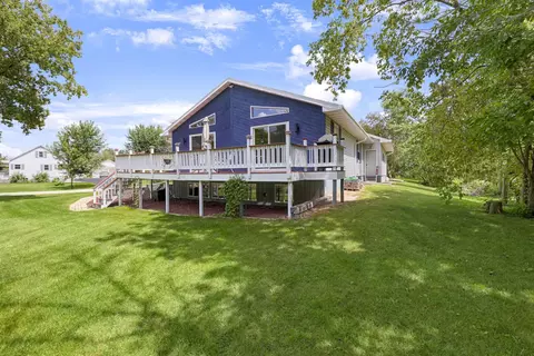 742 S River Rd, Fremont, WI 54940