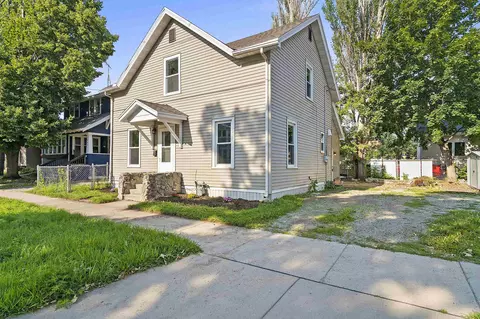 747 Jefferson St, Oshkosh, WI 54901