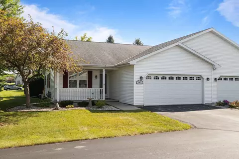 140 Southlake Cir, Fond Du Lac, WI 54935