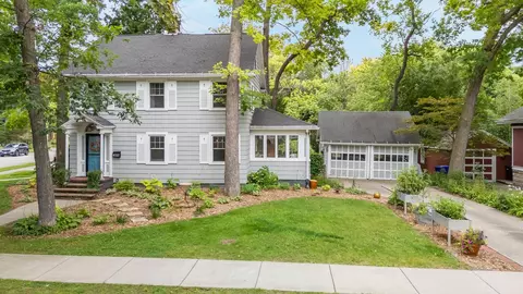 6 Bellaire Ct, Appleton, WI 54911