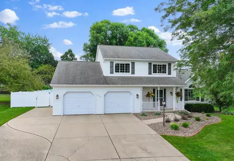 2686 Vonda Dr, Green Bay, WI 54311