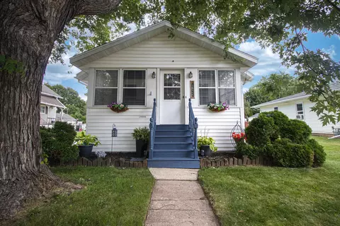 1832 Minnesota St, Oshkosh, WI 54902