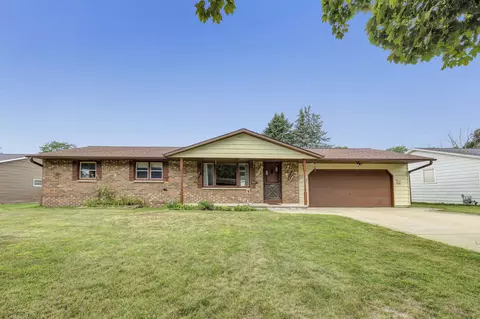 529 Lorraine Ln, Green Bay, WI 54311