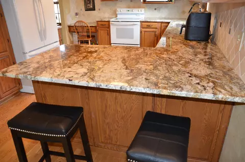 Kitchen - 1909 Hulke Dr, Appleton, WI 54915 photo 3 of 5