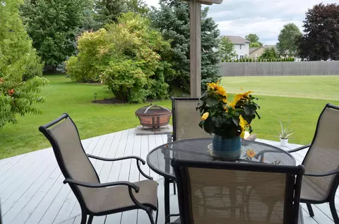 Exterior - 1909 Hulke Dr, Appleton, WI 54915 photo 3 of 7