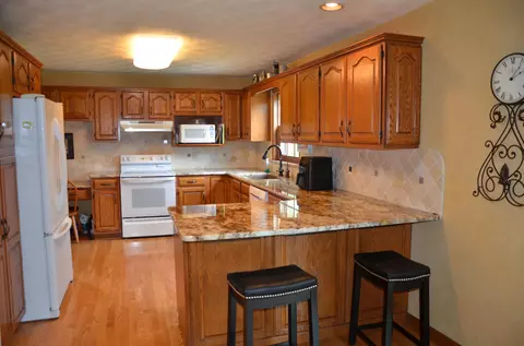 Kitchen - 1909 Hulke Dr, Appleton, WI 54915 photo 1 of 5