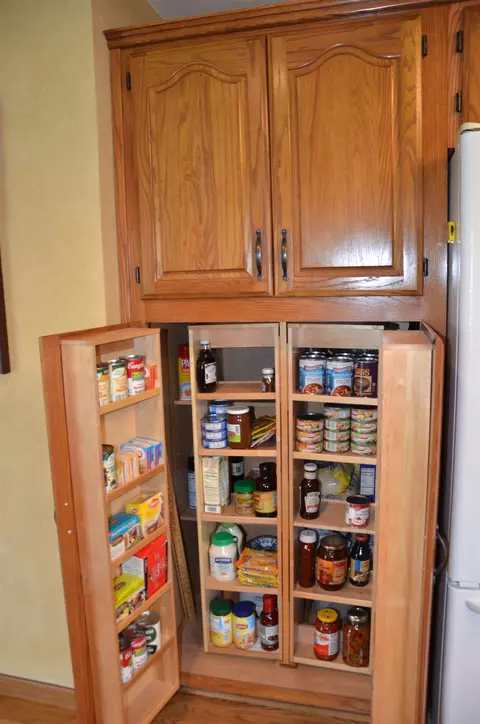 Kitchen - 1909 Hulke Dr, Appleton, WI 54915 photo 4 of 5