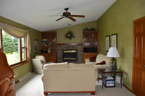Living - 1909 Hulke Dr, Appleton, WI 54915 photo 1 of 4