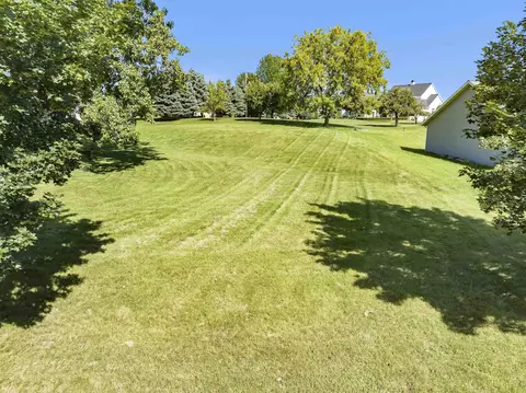 pinecrest road, Howard, WI 54313