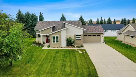 1477 Fox River Dr, De Pere, WI 54115