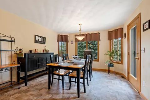 w5852 Blue Bonnet Drive, Appleton, WI 54915 photo 11