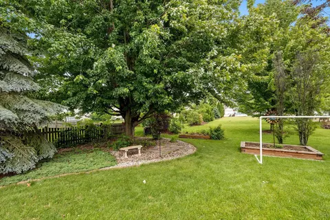 w5852 Blue Bonnet Drive, Appleton, WI 54915 photo 35