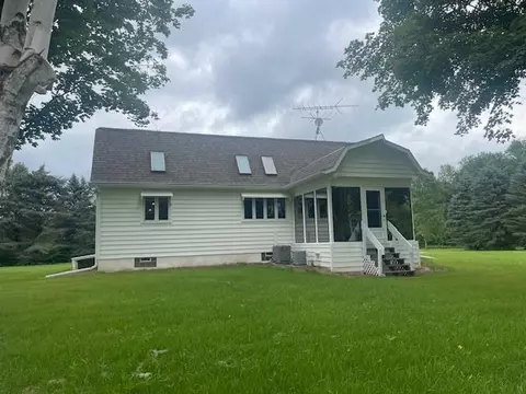w5951 Mill Lane, Shawano, WI 54166