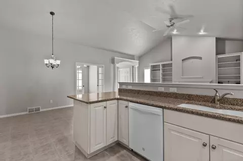 5015 W Boxwood Ln, Appleton, WI 54913 photo 7