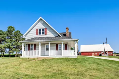 5207 Frontier Rd, Denmark, WI 54208 photo 2