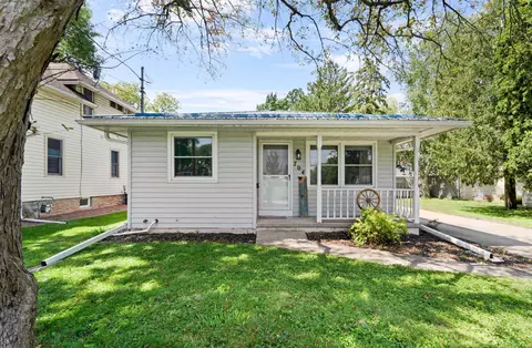 704 Depere St, Menasha, WI 54952
