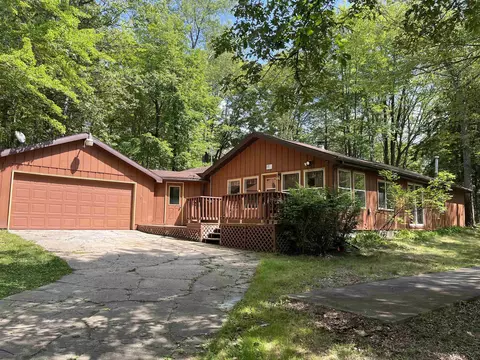 w13644 Thunder Mountain Road, Crivitz, WI 54114