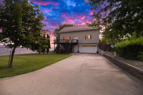 9620 Welsch Rd, Winneconne, WI 54986