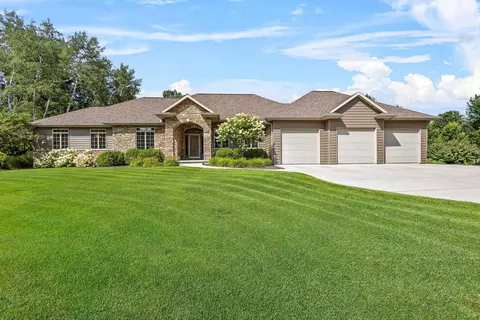 4317 Forest Ridge Dr, Green Bay, WI 54313
