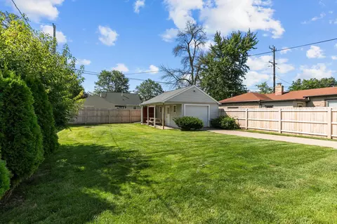 Exterior - 509 E Coolidge Ave, Appleton, WI 54915 photo 4 of 5