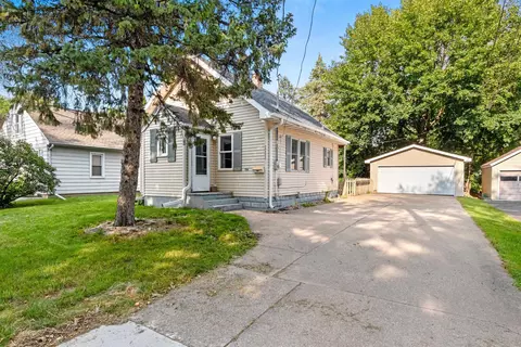 1116 N Linwood Ave, Appleton, WI 54914