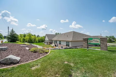 2157 Royal Crest Cir #2, Green Bay, WI 54311