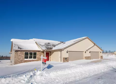 324 Twilight Trl, Fond Du Lac, WI 54937