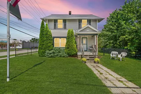 821 Main St, Neenah, WI 54956