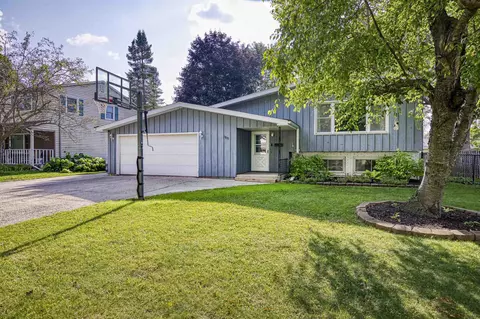 1815 S Mohawk Dr, Appleton, WI 54914