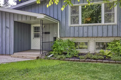 1815 S Mohawk Dr, Appleton, WI 54914 photo 3
