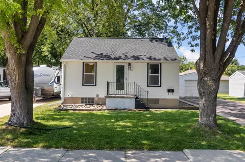 1721 N Helen St, Appleton, WI 54911