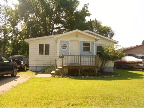 622 E Schurz St, Shawano, WI 54166
