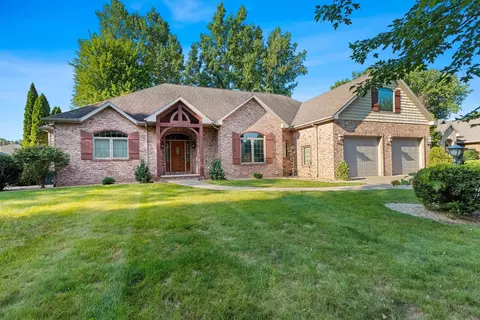 2544 Sage Dr, Green Bay, WI 54302