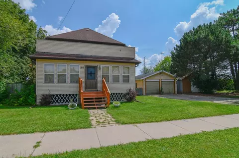 1315 S Oakland Ave, Green Bay, WI 54304