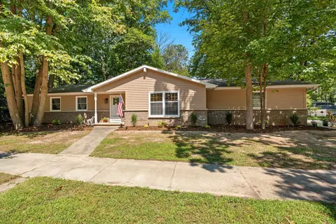 1610 E Bluebird Ln, Appleton, WI 54915 photo 1
